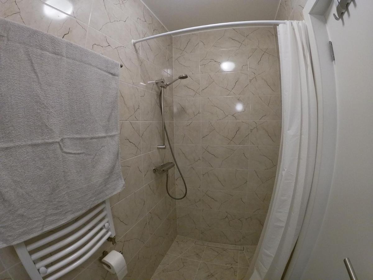 Lapegle Hotel Aluksne Ngoại thất bức ảnh
